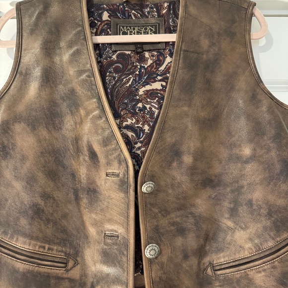 Madison Creek leather vest - Picture 4 of 5